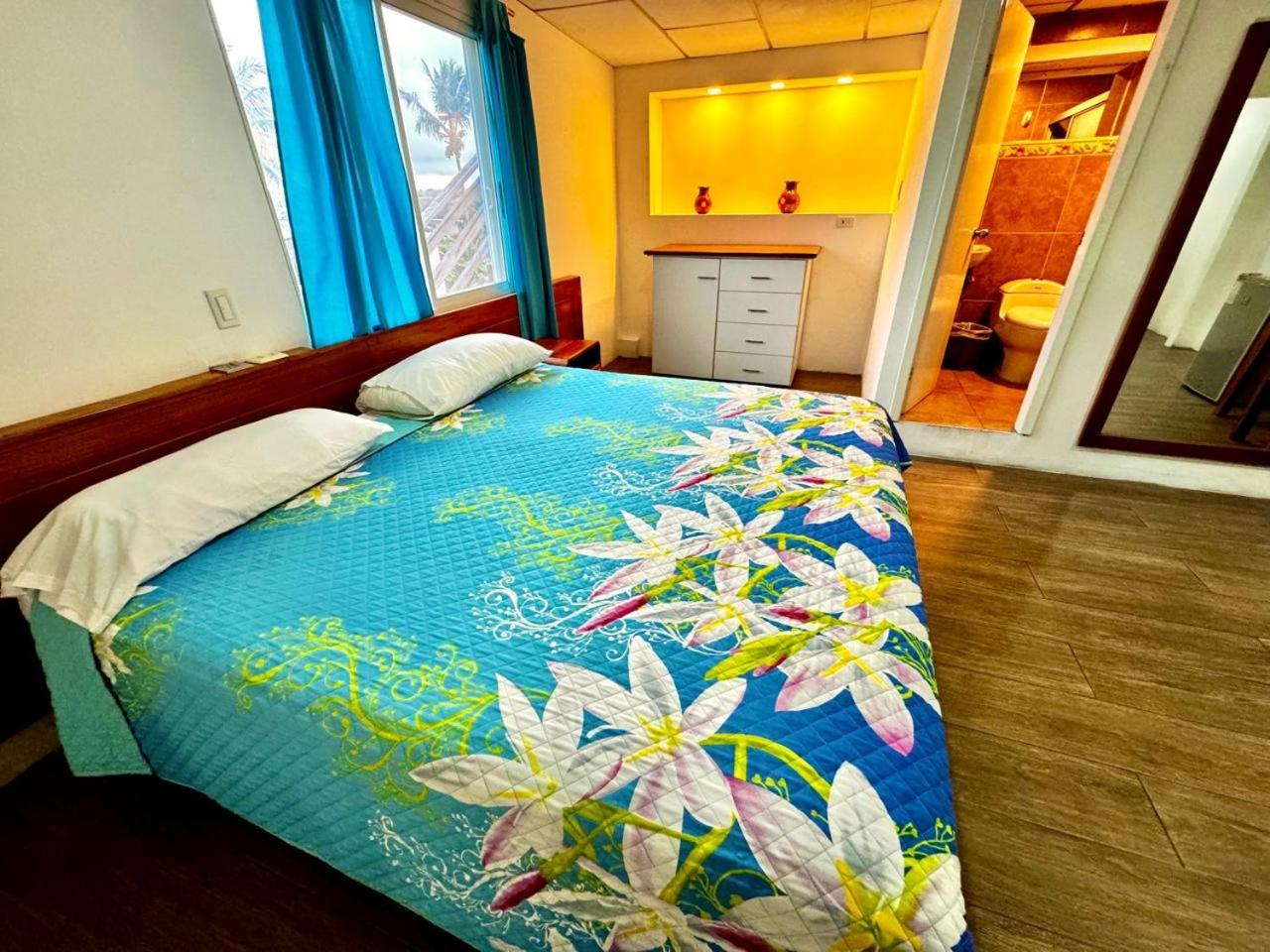 Hostal Muyuyo Пуэрто-Айора Экстерьер фото