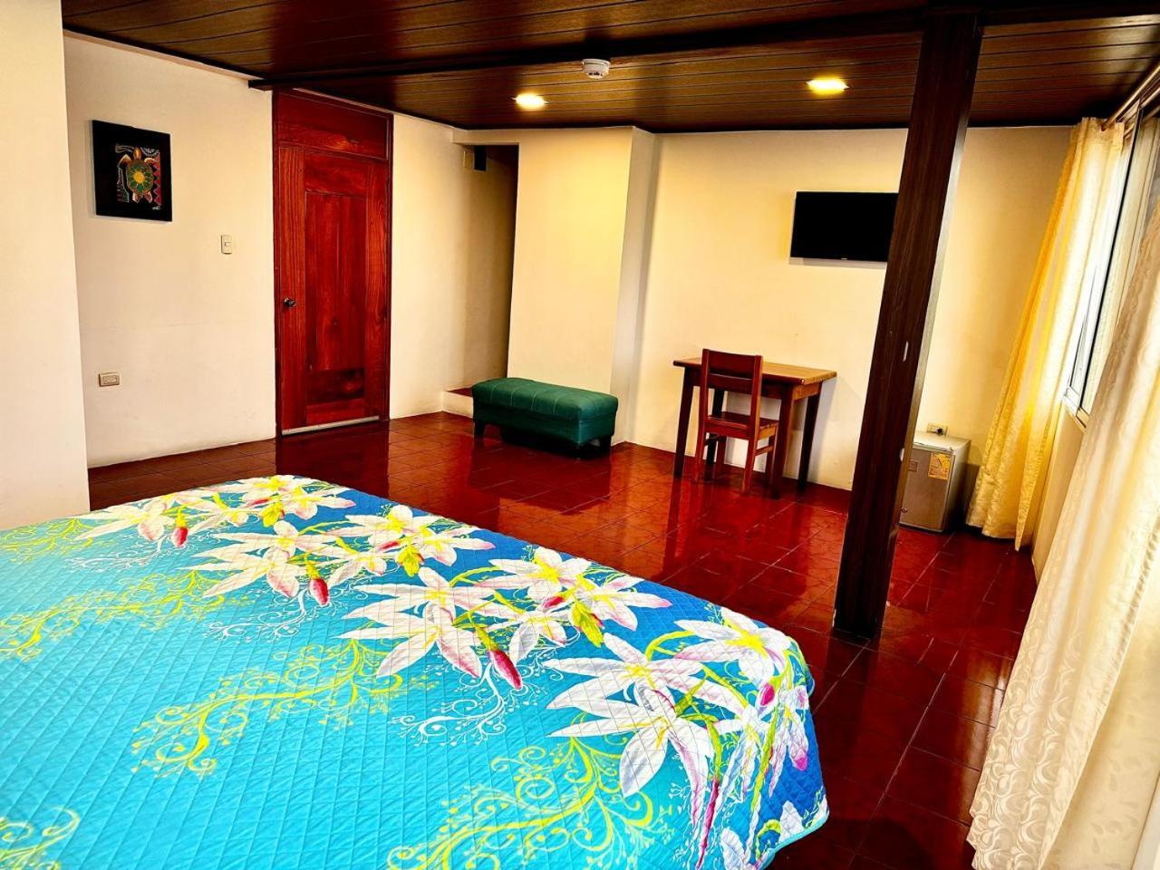 Hostal Muyuyo Пуэрто-Айора Экстерьер фото