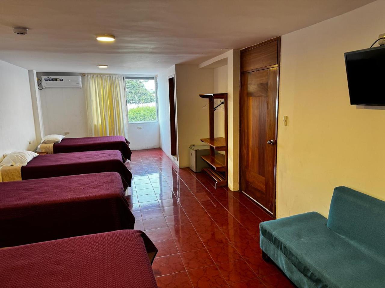 Hostal Muyuyo Пуэрто-Айора Экстерьер фото