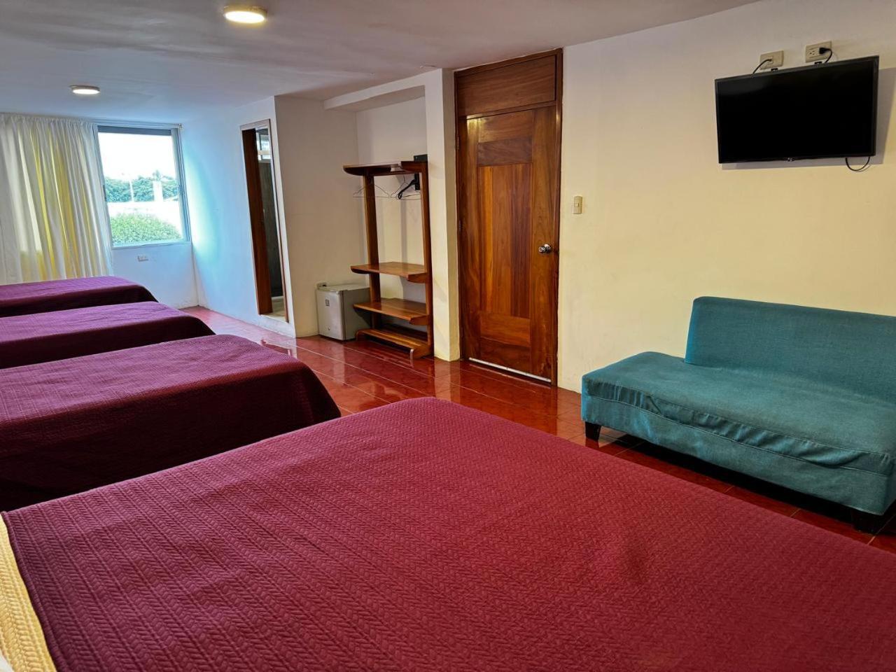 Hostal Muyuyo Пуэрто-Айора Экстерьер фото