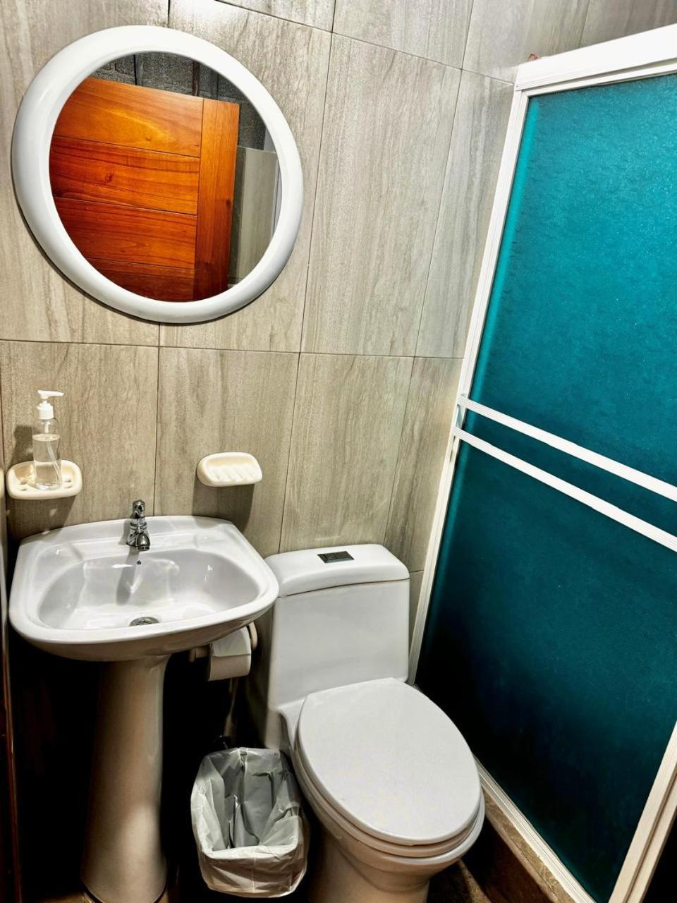 Hostal Muyuyo Пуэрто-Айора Экстерьер фото